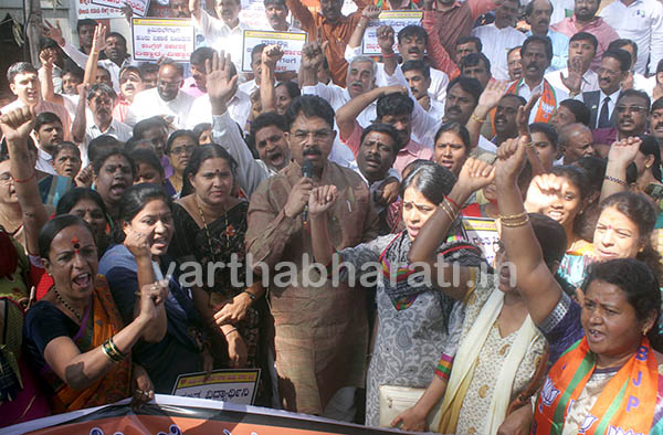 ದಲಿತ ಬಾಲಕಿಯ ಸಾಮೂಹಿಕ ಅತ್ಯಾಚಾರ, ಕೊಲೆ ಪ್ರಕರಣ : ಗೂಂಡಾ ಕಾಯ್ದೆಯಡಿ ಆರೋಪಿಗಳ ಬಂಧನಕ್ಕೆ ಬಿಜೆಪಿ ಒತ್ತಾಯ